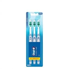 Мануальна зубна щітка Oral-B Classic Care Medium (3 шт.) ЄС