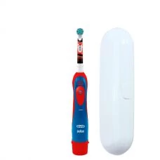 Oral-B дитяча зубна щітка DB4.510.К Extra Soft «Тачки» з футляром